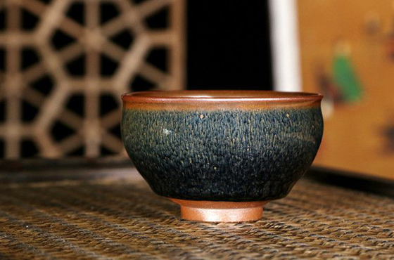 建玺龙窑柴烧青兔毫